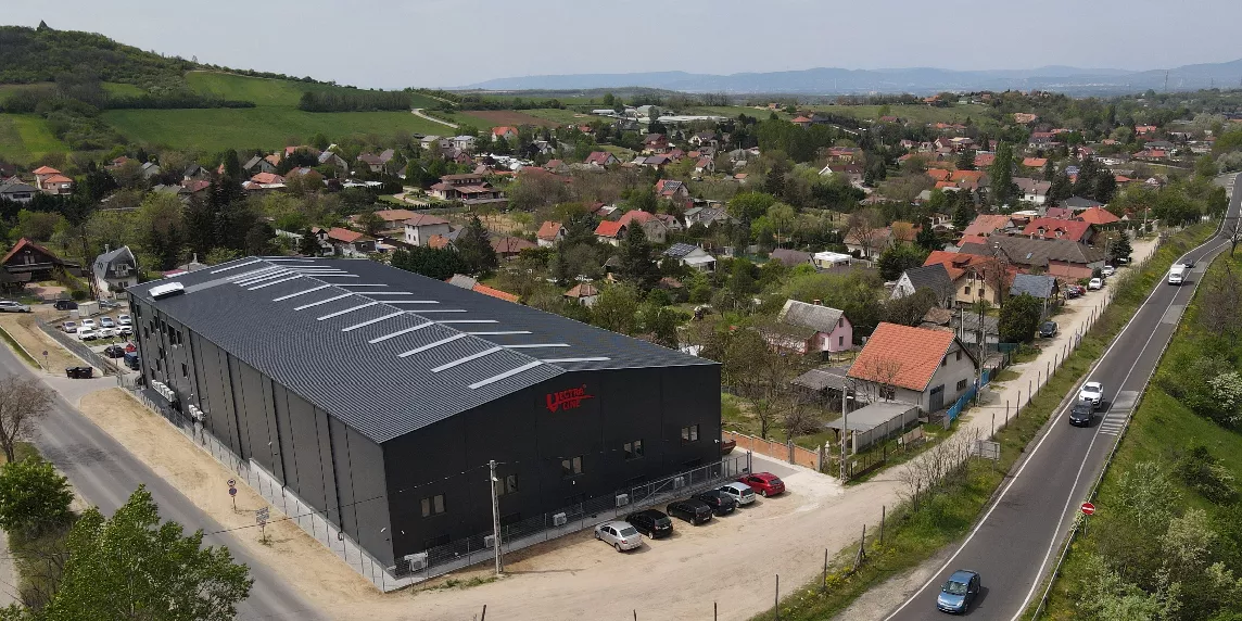 Átadásra került a VECTRA-LINE új tárhelyes raktára